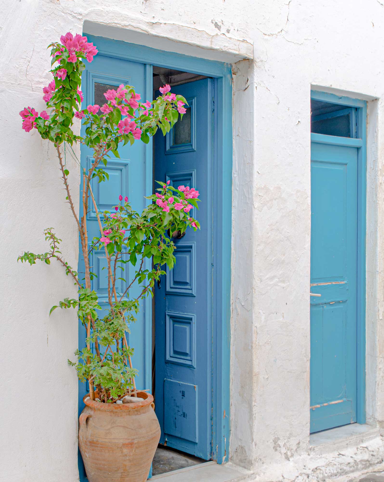 Villa-Collective---Paros_-Whitewashed-villages,-crystalline-coves-and-the-marvel-of-marble-6