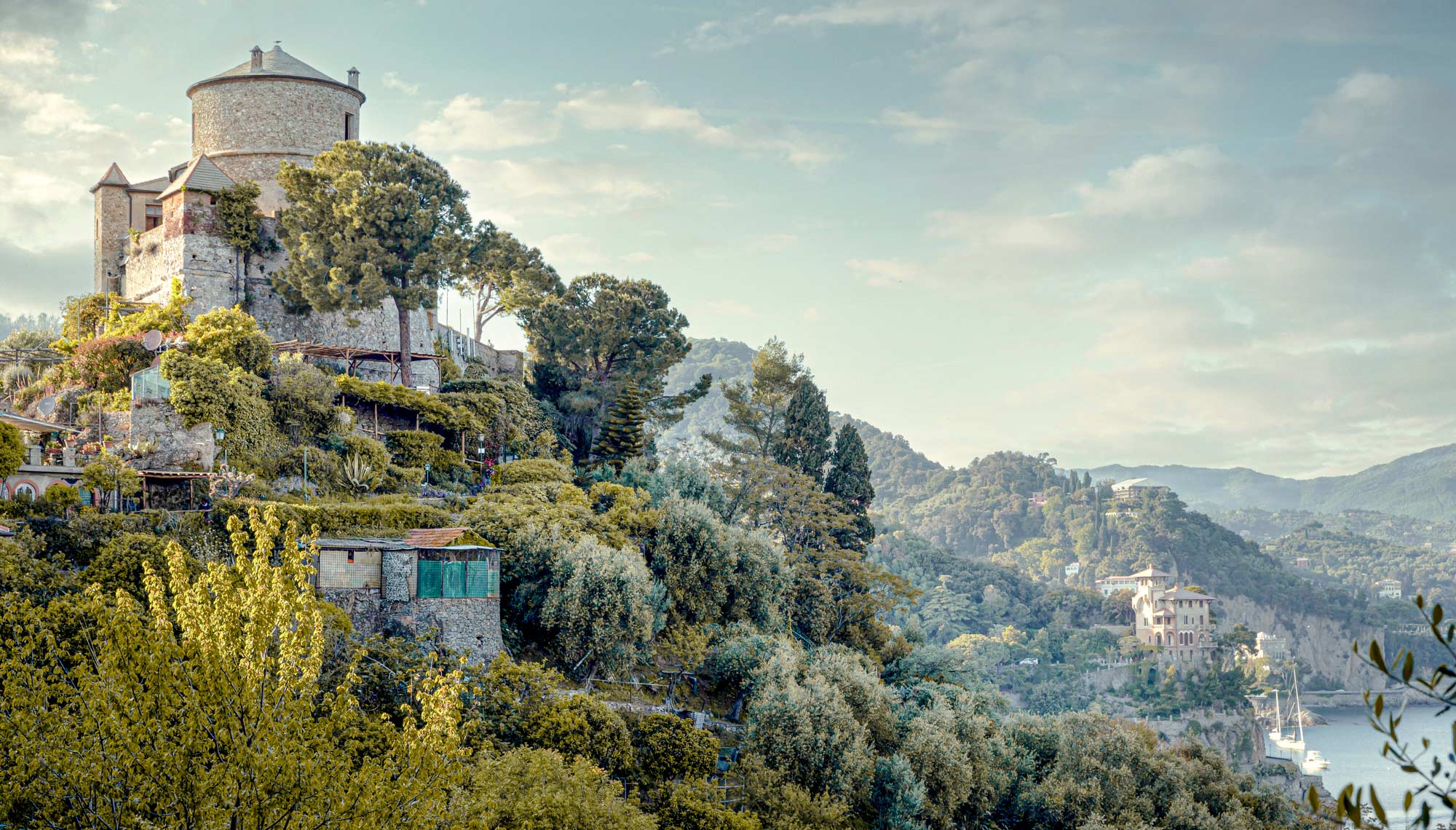 Villa-Collective---PORTOFINO_-A-PASTEL-HARBOUR-AND-THE-ART-OF-LIVING-WELL-10