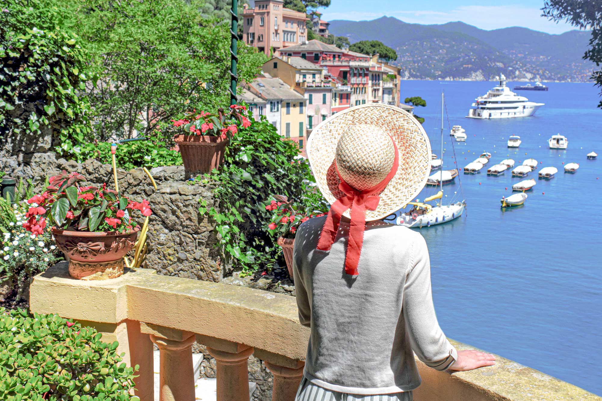Villa-Collective---PORTOFINO_-A-PASTEL-HARBOUR-AND-THE-ART-OF-LIVING-WELL