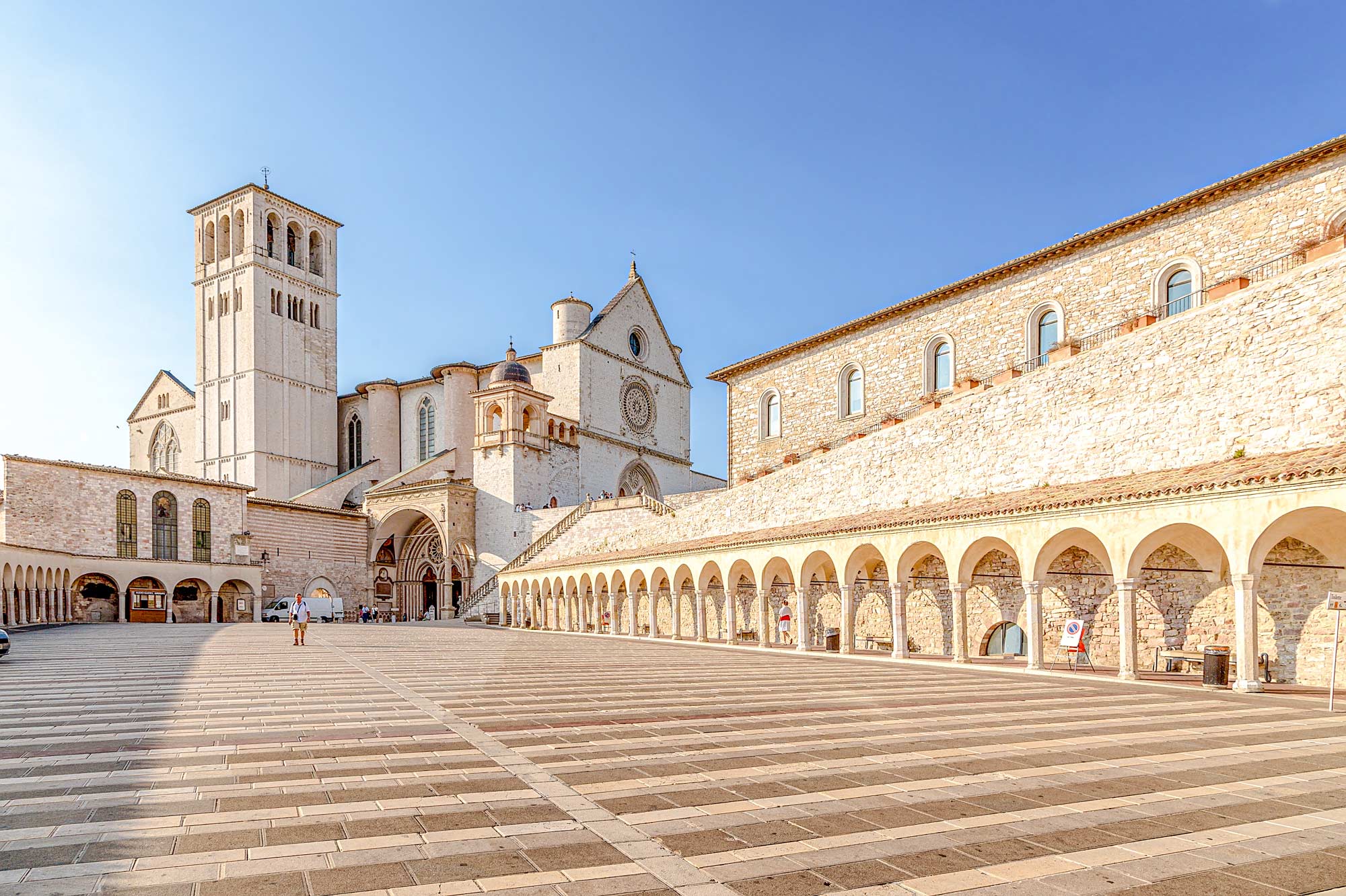 Villa-Collective---UMBRIA_-ITALY’S-GREEN-HEART-IS-FOLDEDWITH-HILL-TOWNS-AND-WINE-SECRETS-4
