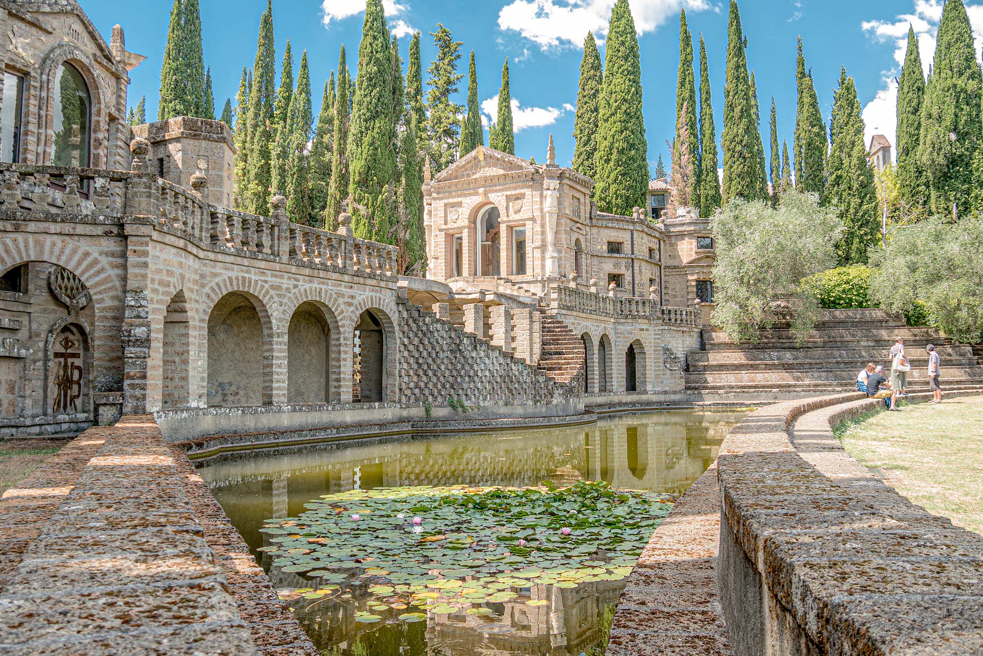 Villa-Collective---UMBRIA_-ITALY’S-GREEN-HEART-IS-FOLDEDWITH-HILL-TOWNS-AND-WINE-SECRETS-6